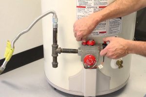 DIFFERENCES & BENEFITS OF TANK & TANKLESS WATER HEATERS